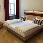 Hotel-gasthof Floetzinger Braeu Szálloda 3*