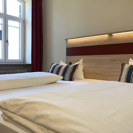 Hotel-gasthof Floetzinger Braeu מלון