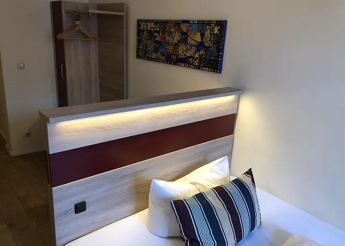 מלון Hotel-gasthof Floetzinger Braeu רוזנהיים