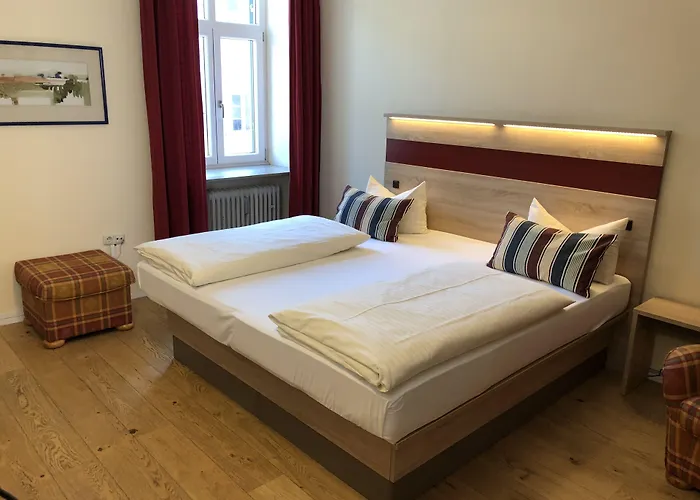 Hotel-gasthof Floetzinger Braeu מלון 3*