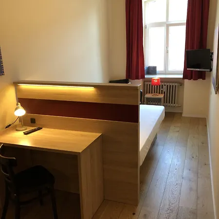 Hotel-gasthof Floetzinger Braeu Розенхайм
