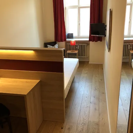 Hotel-gasthof Floetzinger Braeu Отель Розенхайм