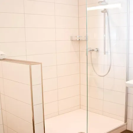 ホテル Hotel-gasthof Floetzinger Braeu ローゼンハイム