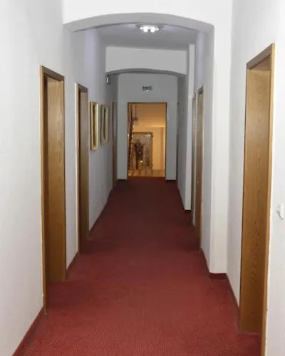 Hotel-gasthof Floetzinger Braeu ローゼンハイム